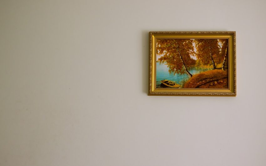 Photo by Romka: https://www.pexels.com/photo/a-single-gold-framed-painting-on-the-wall-2951525/
